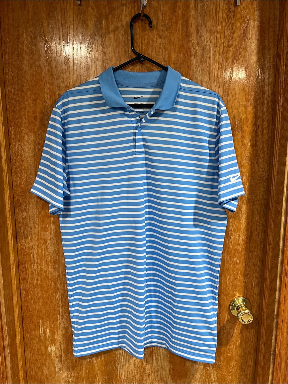 *NWT* Nike Men’s Light Blue & White Horizontal Stripe Polo